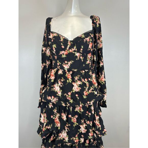 ASTR THE LABEL Aumie Tiered Floral Maxi Dress SIZE M $208 - Picture 6 of 11
